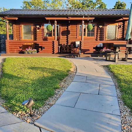 Cozy Countryside Log Cabin Kilkenny Zewnętrze zdjęcie