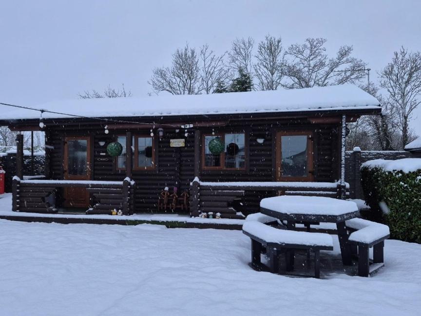 Cozy Countryside Log Cabin Kilkenny Zewnętrze zdjęcie